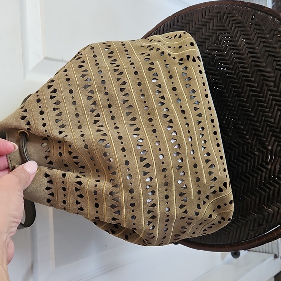 Large UGG 100% leather Crossbody bag laser cut design With Wristlet Olive Green - Picture 4 of 16